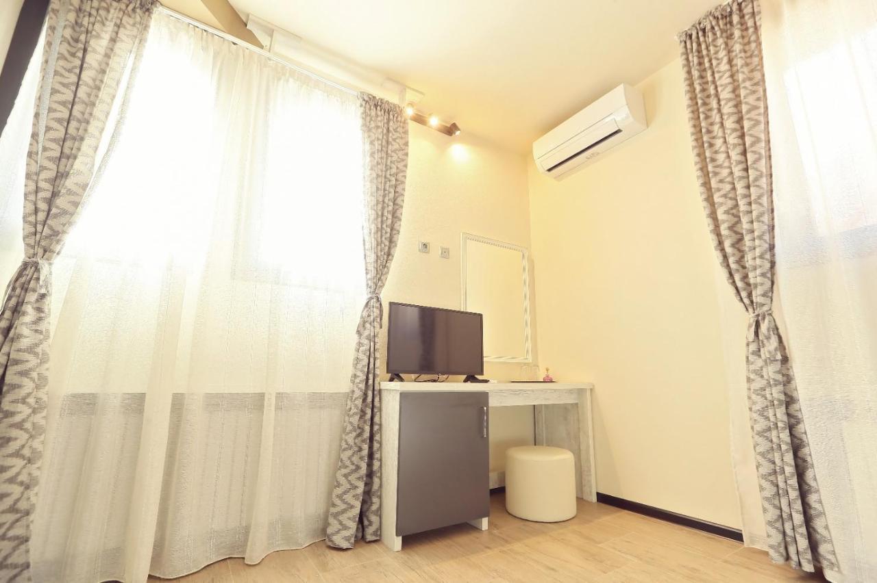 Dezire Guesthouse Május 1. üdülő Kültér fotó
