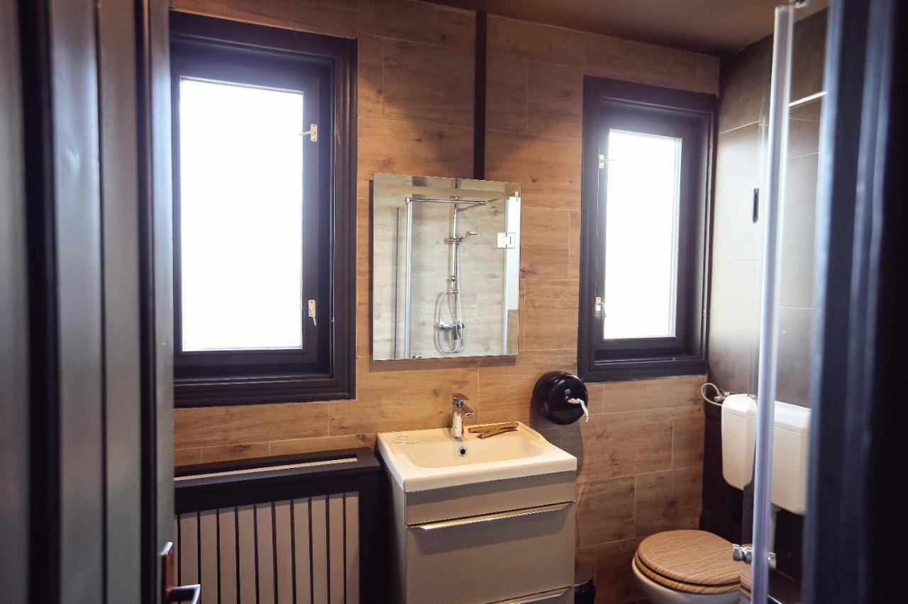 Dezire Guesthouse Május 1. üdülő Kültér fotó