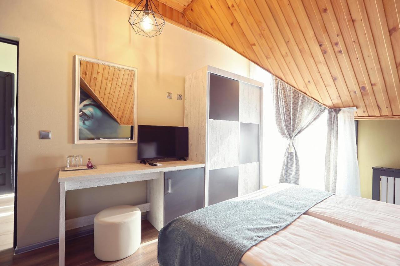 Dezire Guesthouse Május 1. üdülő Kültér fotó